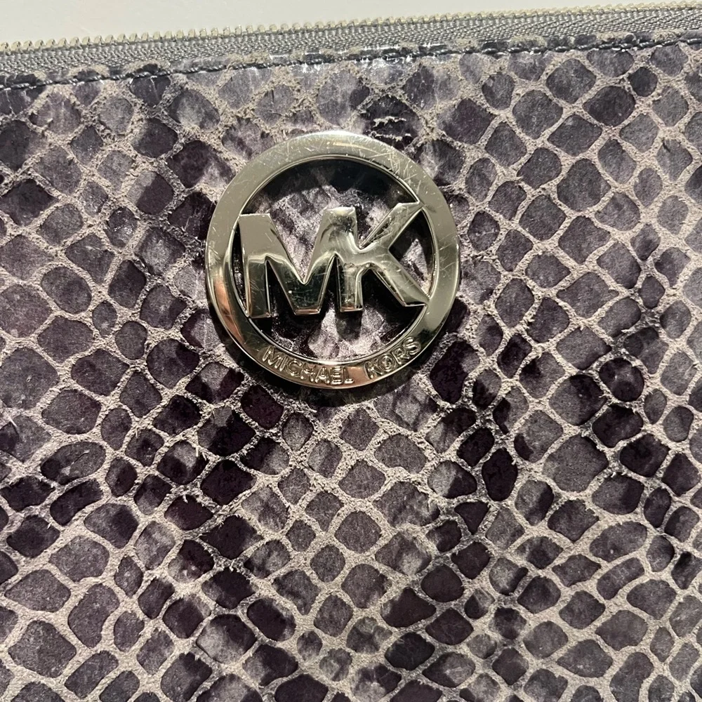 MICHAEL KORS snakeskin clutch wallet wristlet